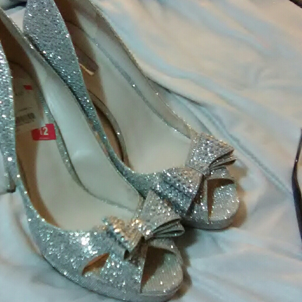 INC INTERNATIONAL CONCEPTS size 12 M Heels